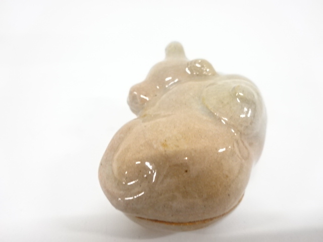  萩焼　三輪敏之造　牛　香合